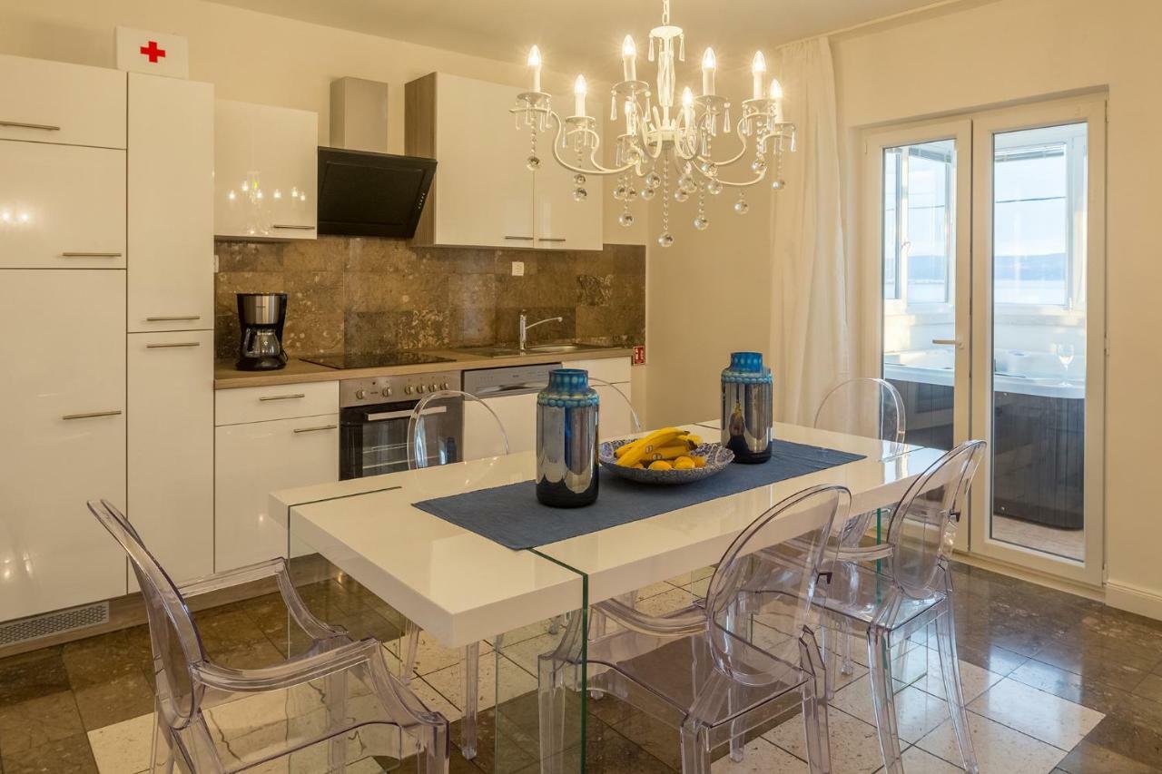 Apartments Villa Lux Dugi Rat Esterno foto